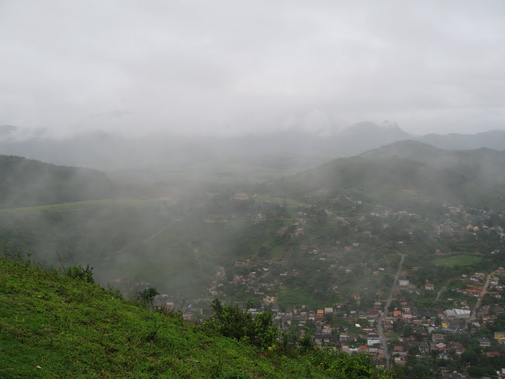 Vista da Rampa de Vôo Livre no Morro do Urubu - Viana - ES by Fabio Arrebola