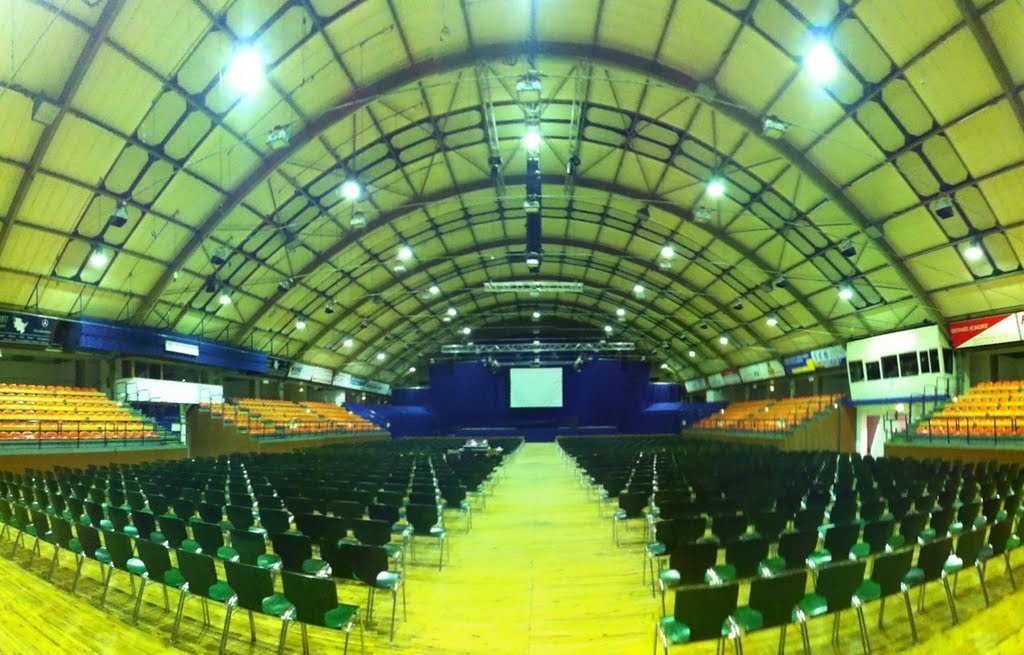 Holstenhalle I INDOOR PANORAMA by flitze