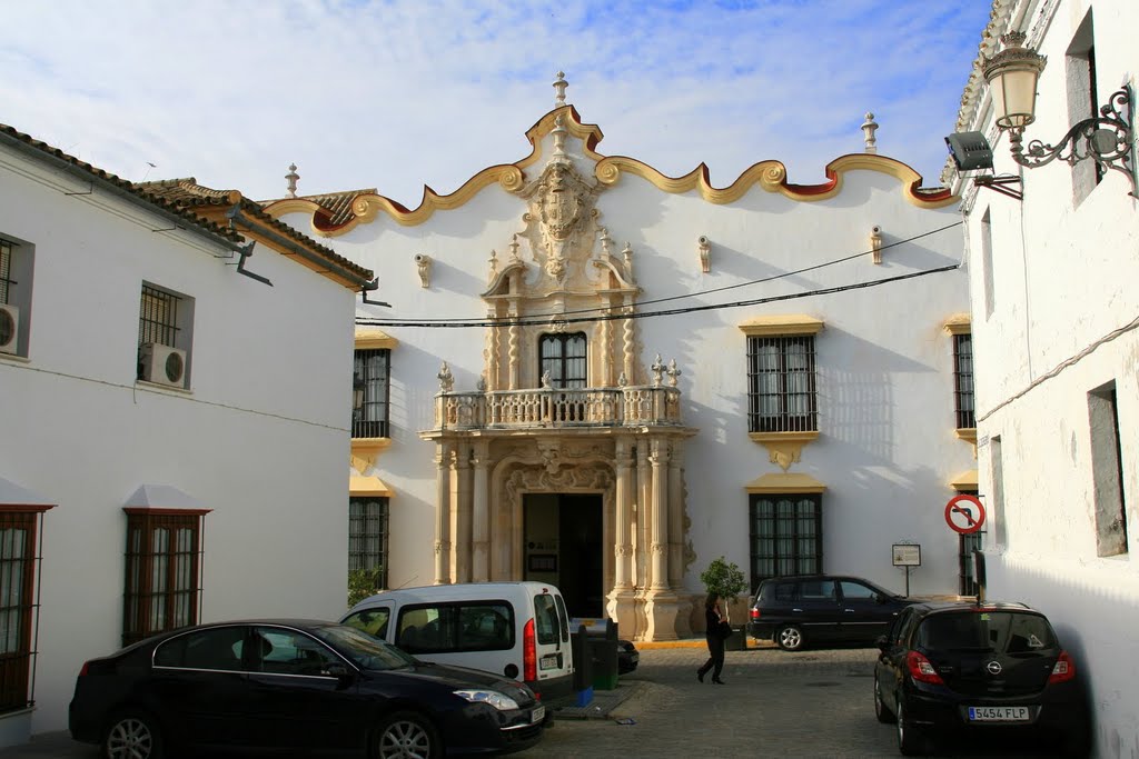 Osuna - Calle de San Pedro 20: Palacio del Marqués de la Gomera by John Scholte