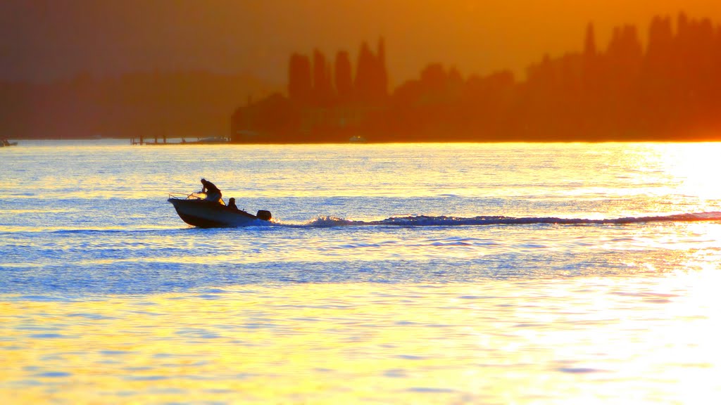 Gardasee 10.8.2011 tiltshift by bruno lauper