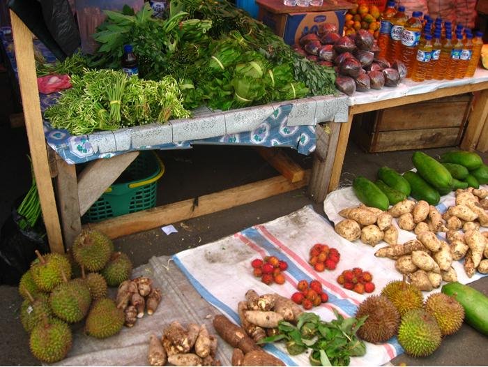 Tahuna Market (fruits) by JR Pahlano DAUD