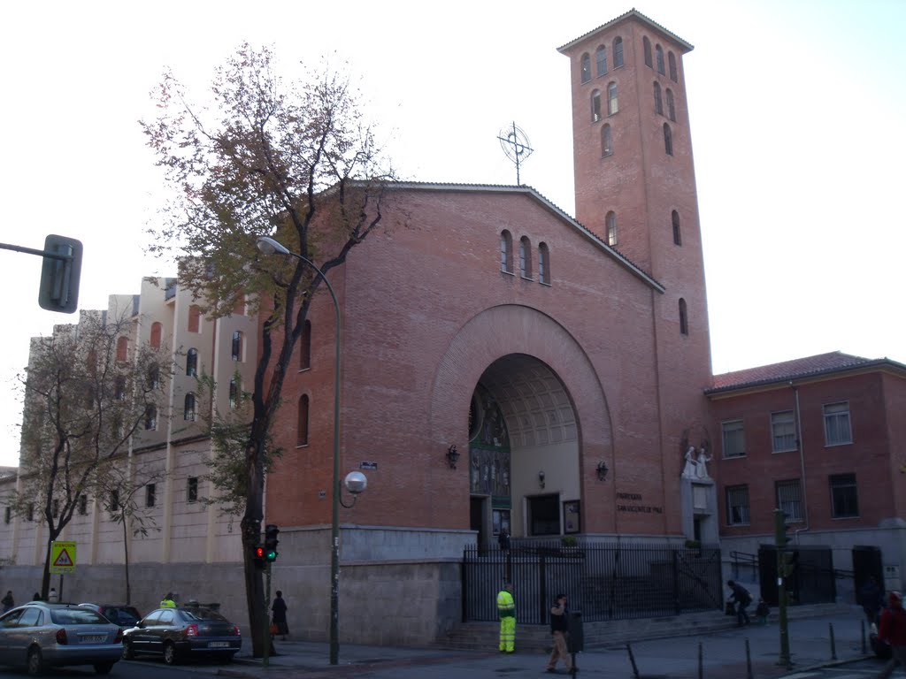 San Vicente de Paul, Av. de Oporto. by Marcos Prieto García