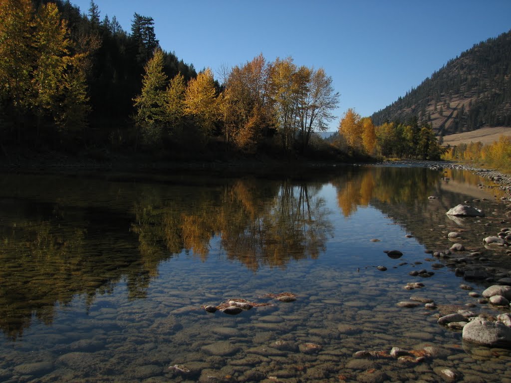 Similkimeen River September by carterbos