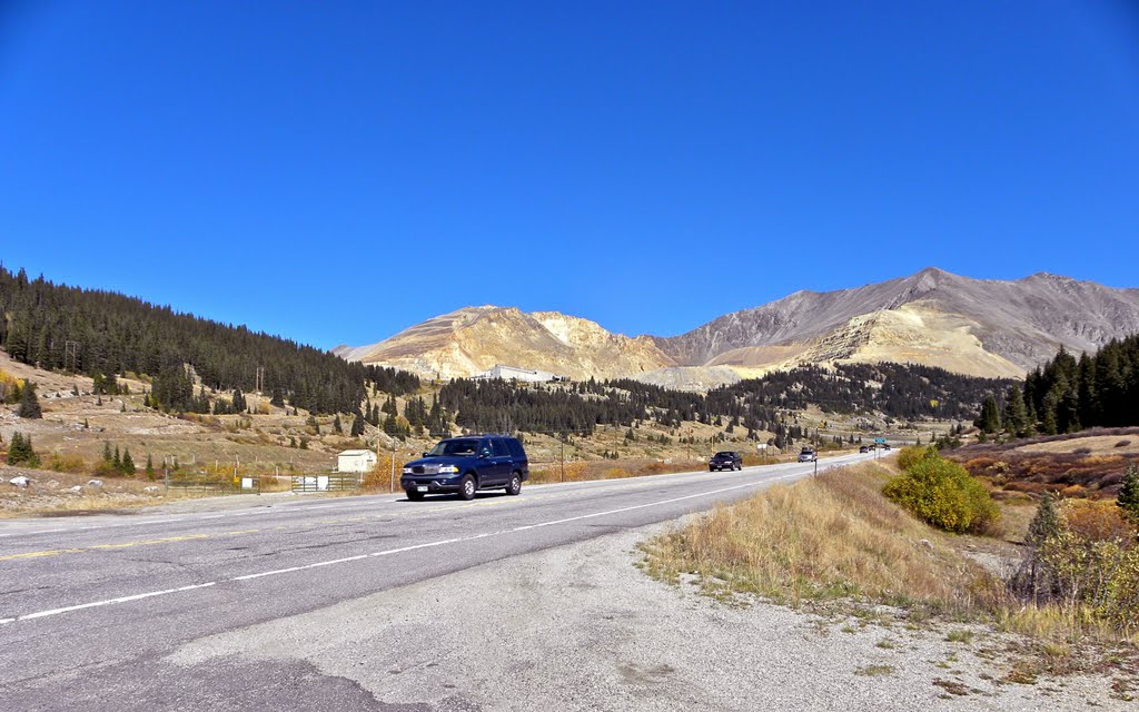 Somewhere in Colorado (North of Leadville) by Pieter van de Sande