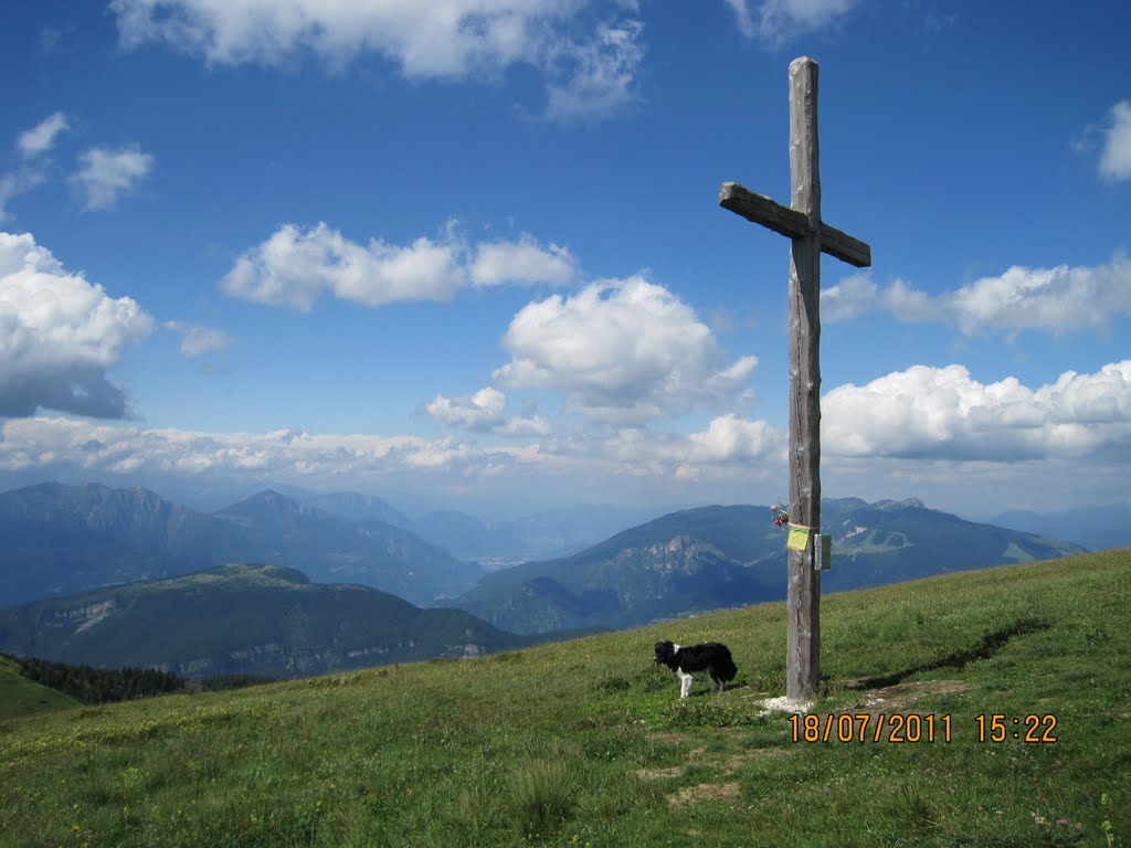 Croce sul Col Santo by emanuele.manica@yaho…