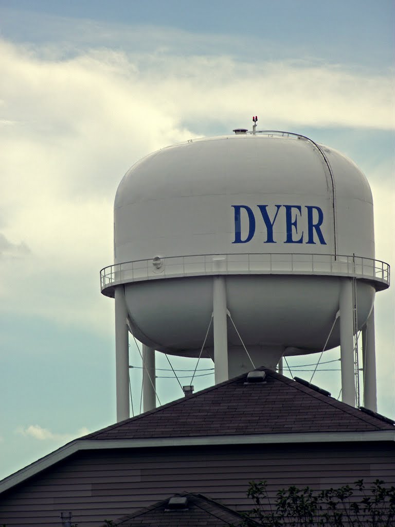 Dyer Water Tower by DennisGlowacki