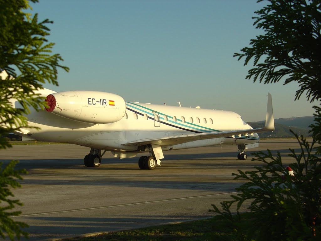 Embraer 135/145 EC-IIR by Fernando López-Azcár…