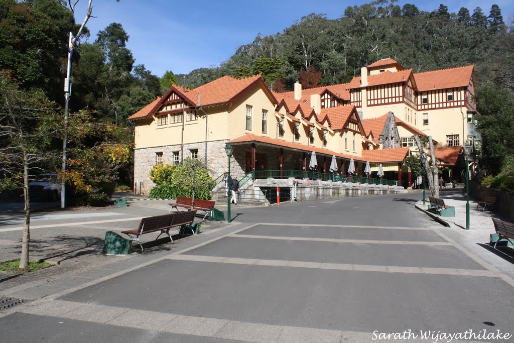 Caves House - Jenolan, NSW, AUS. by Sarath.Wijayathilaka