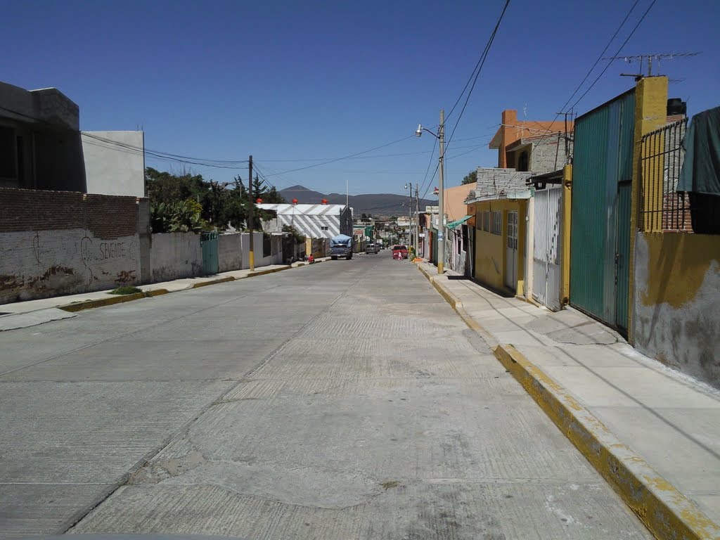 Rojo Gomez,Calle Xochiatipan by The-E-Vid