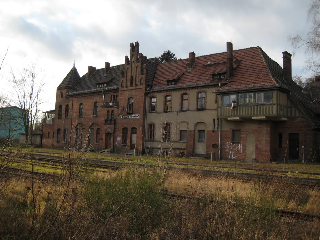 Ehemaliger Bahnhof Rehagen-Klausdorf 1 by Loewe48