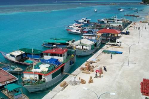 Thinadhoo,Maldives by arunmani