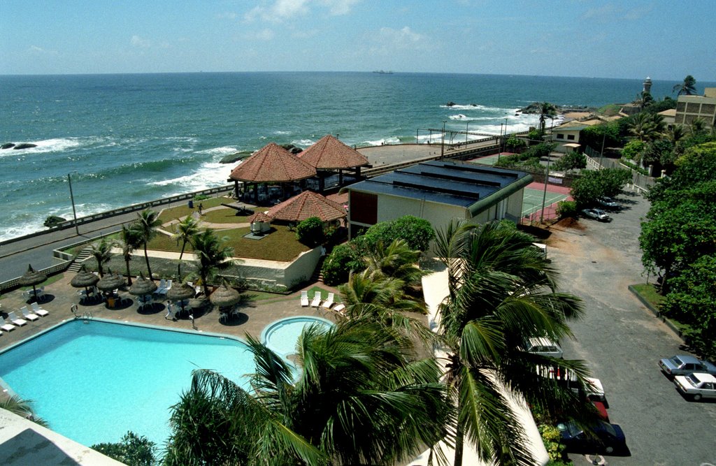 Intercontinental Hotel, Colombo by Fred Henstridge