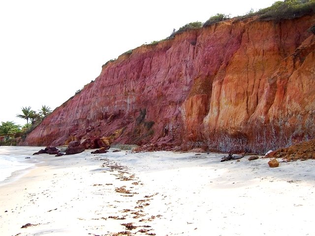 Praia da Paixão - Prado - BA - Falésias by Serneiva