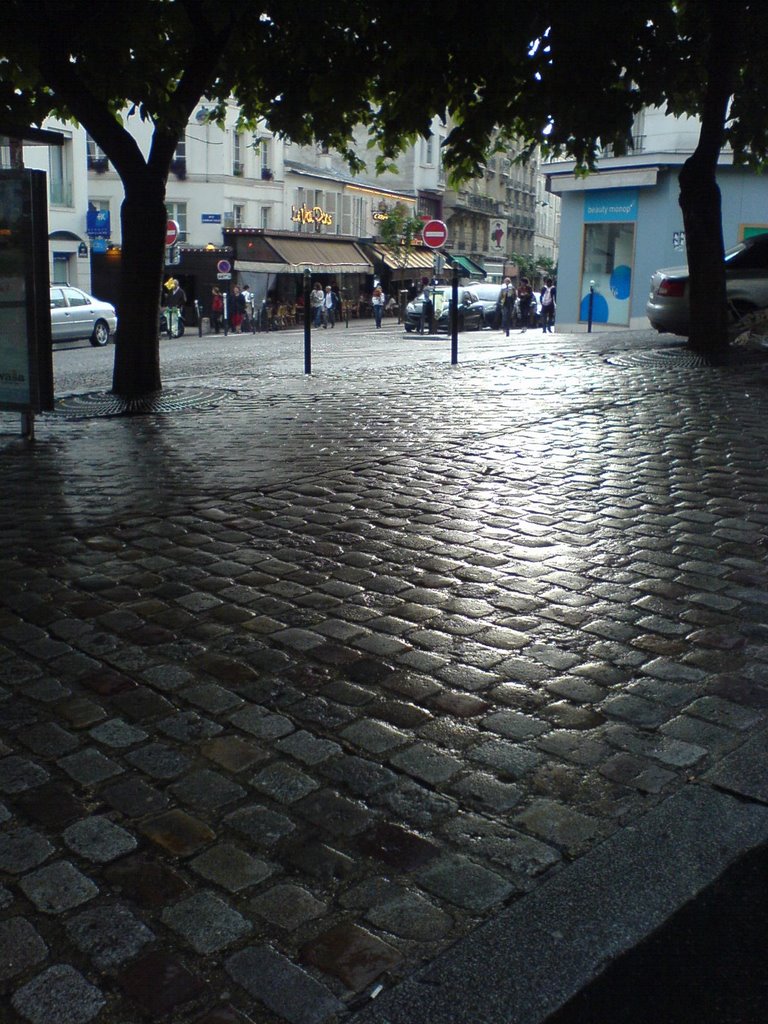 3 Abbesses (2/3) by L Bocahut