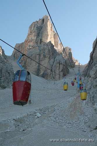 Cableway to Rif. Lorenzi. www.sliwinski-foto.eu by Andrzej Śliwiński - …