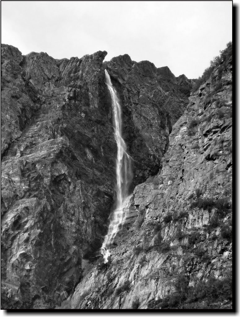 Waterfall near Flåm by Martin Bozik