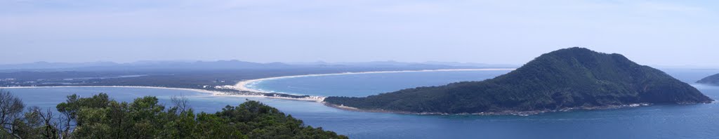 View from Tomaree Heads by majentajen