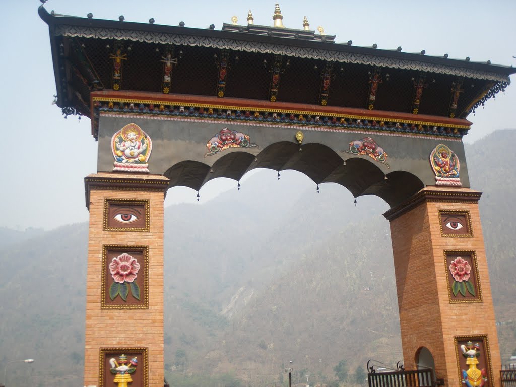 Monkamona Mondir Front Gate 2,Nepal. by Shamsul Arefin Shaon