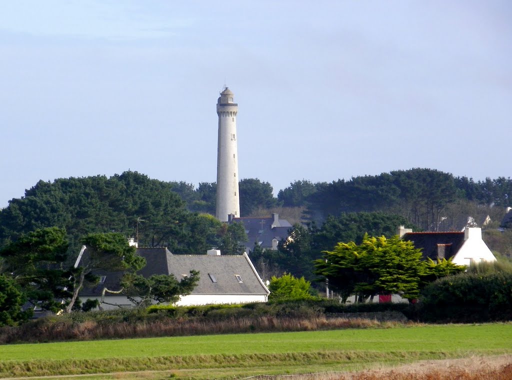 Pointe de Corsen - Zoom sur le phare du Trézien by epaulard59