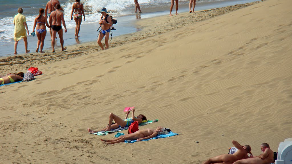 Maspalomas Beach by Max Melgaard