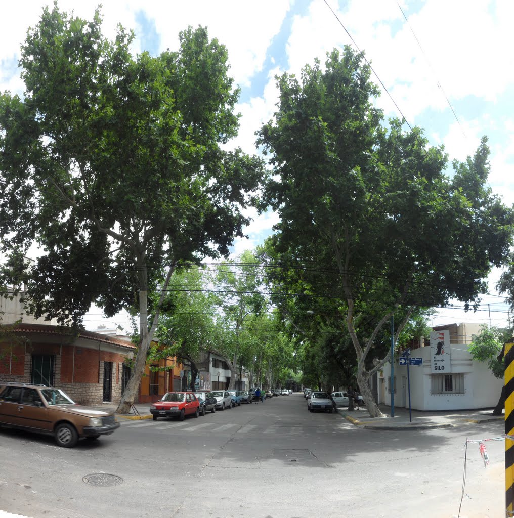 La Reta y Don Bosco; Mendoza by Bernardo Zalisñak