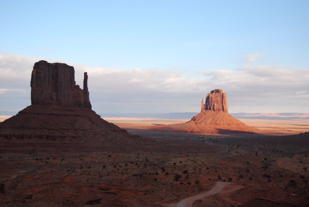 Sunset at Monument Valley by hnko