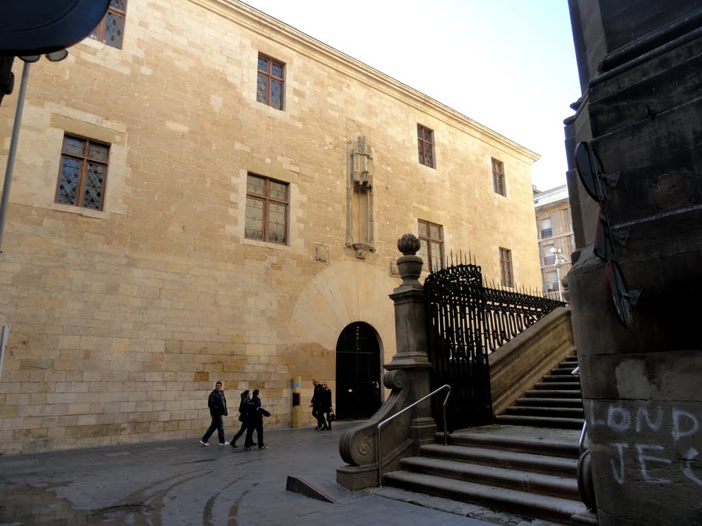 Lleida. Antic Hospìtal de Santa Maria by vivatijola