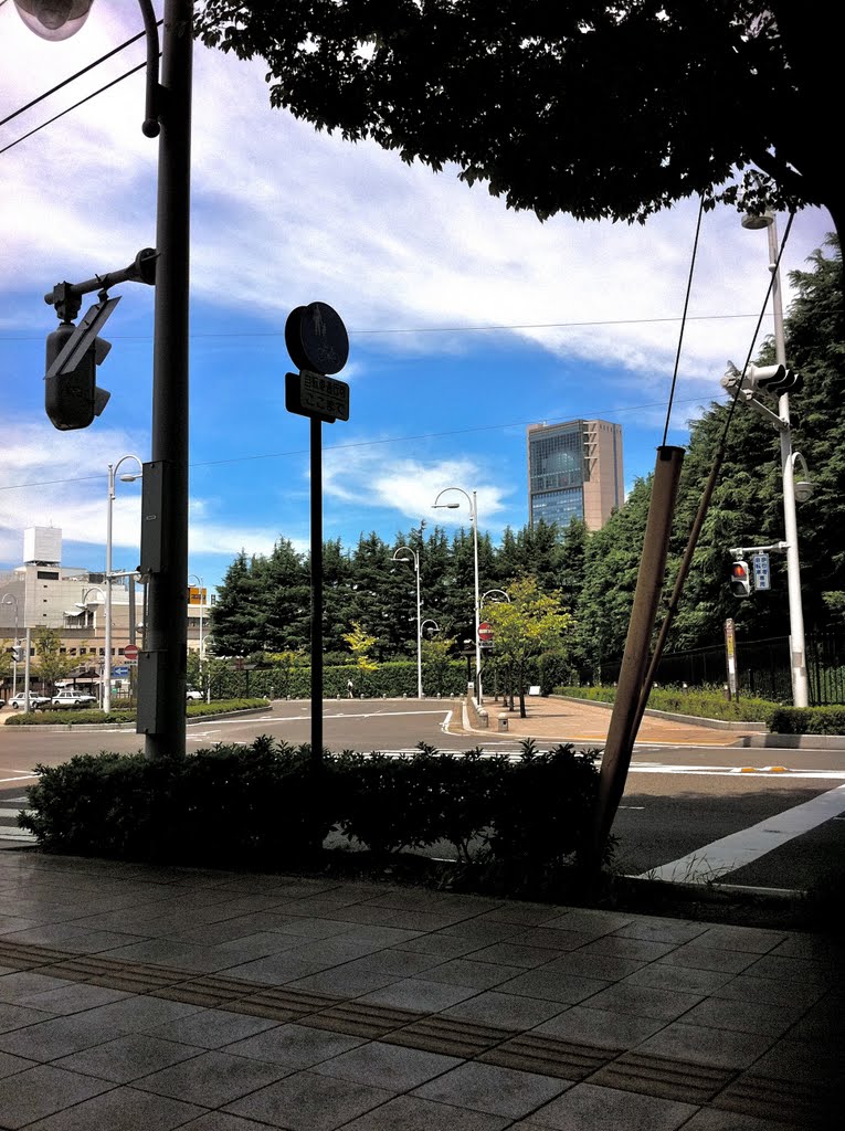 郡山駅東口からビックアイを by Atsushi Boulder