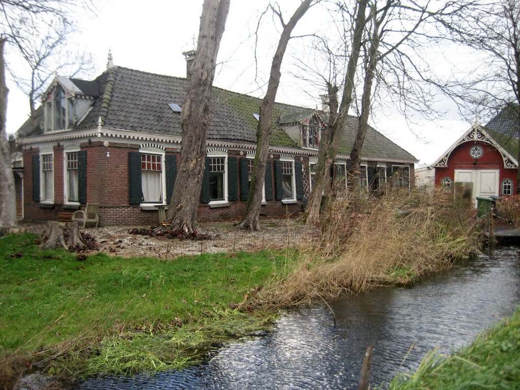 Vinkeveen, Herenweg-Zuwe, Netherlands. by Maarten Sepp