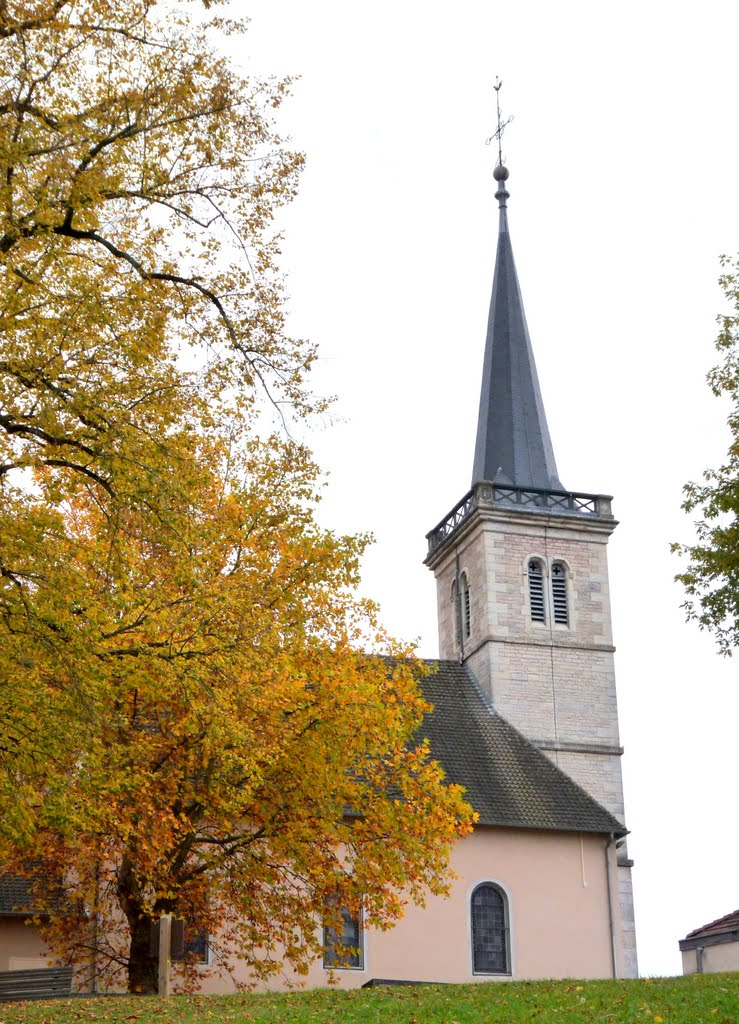 Fraisans - l'église en automne by Sylvie MAUGRAS VINCENT