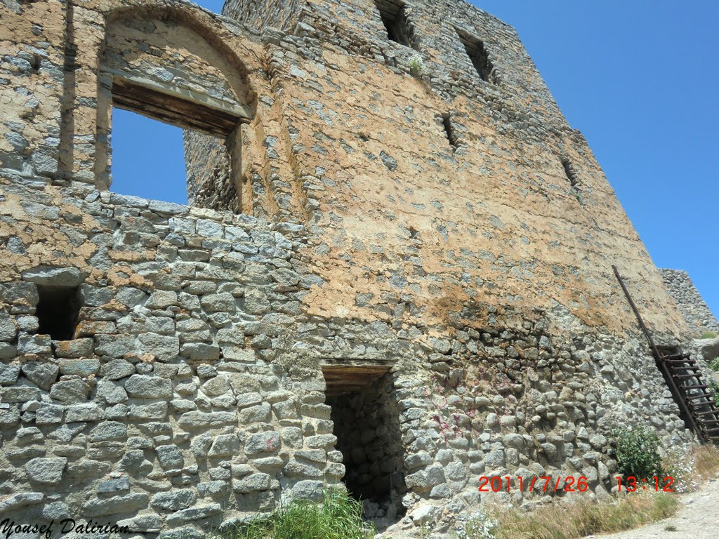 BABAK CASTLE IN KALEYBARقلعه بابک - کلیبر by Yousef Dalirian