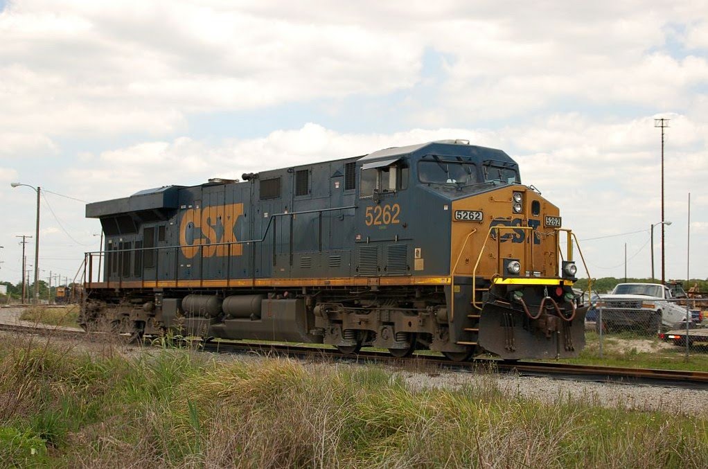 CSX Transportation GE ES44DC Locomotive No. 5262 at Mulberry, FL by Scotch Canadian