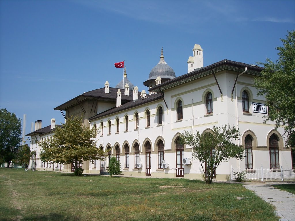 (Eski Karaağaç Garı-Old Central Station, 1914) Trakya Üniversitesi Rektörlüğü-Arka Görünüş by Emel Yamanturk