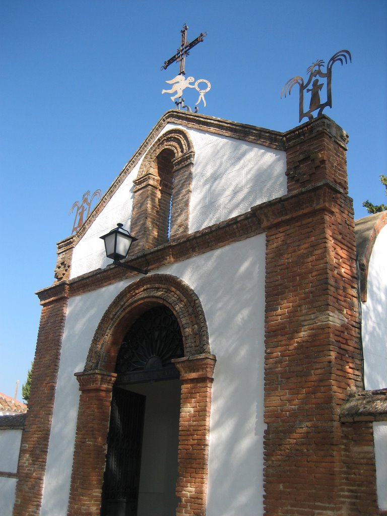 Puerta Cementerio by Diego Fernández Pece…