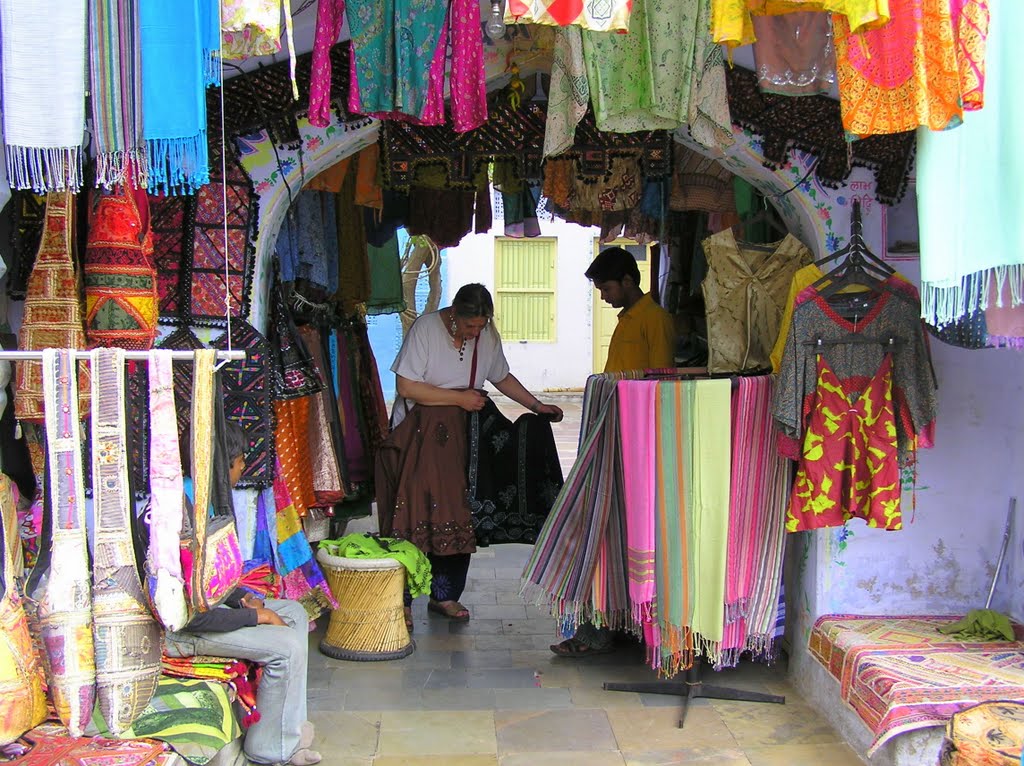 Shopping, 2005 by Elios Amati