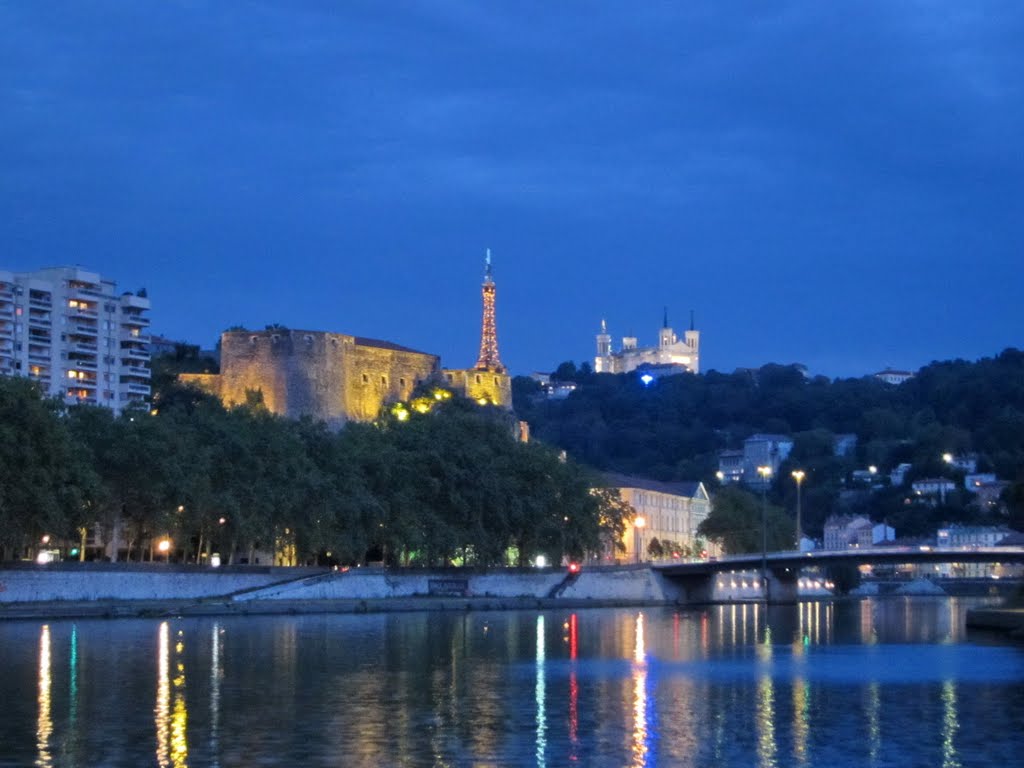 Lyon Blick auf Notre Dame by frferdd