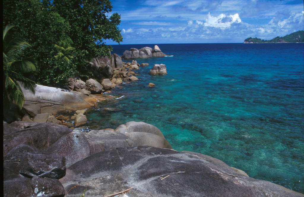 Anse Takamaka by Gianni  Trevisanato