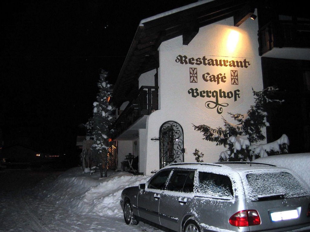 Berghof in Unterjoch  ( F. Frentrop ) by Friedel Frentrop