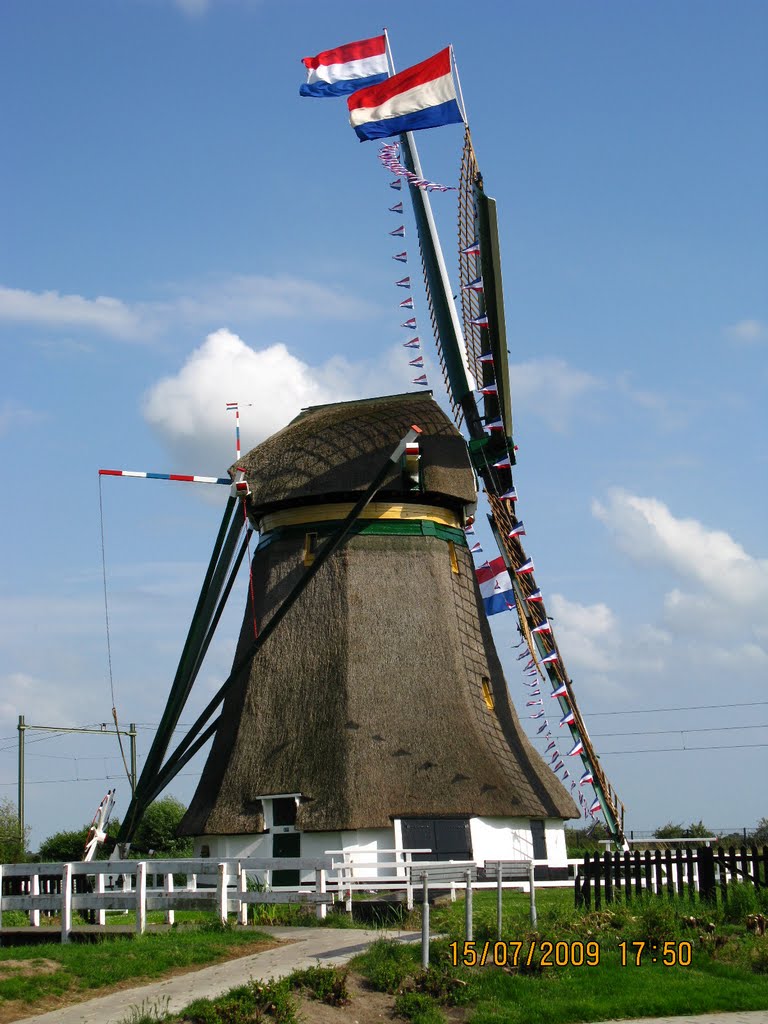 Rhynenburchermolen, Hazerswoude-Rijndijk by Molenaartje