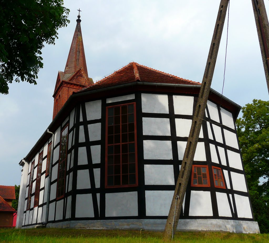 Polska Poland_Lubuskie_Mostki (Möstchen)_kościół filialny konstrukcji szachulcowej_half-timbered church_P1230135.JPG by George Charleston