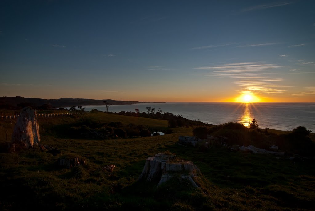 Sunrie Tautuku Lookout by Chris McAuilffe.