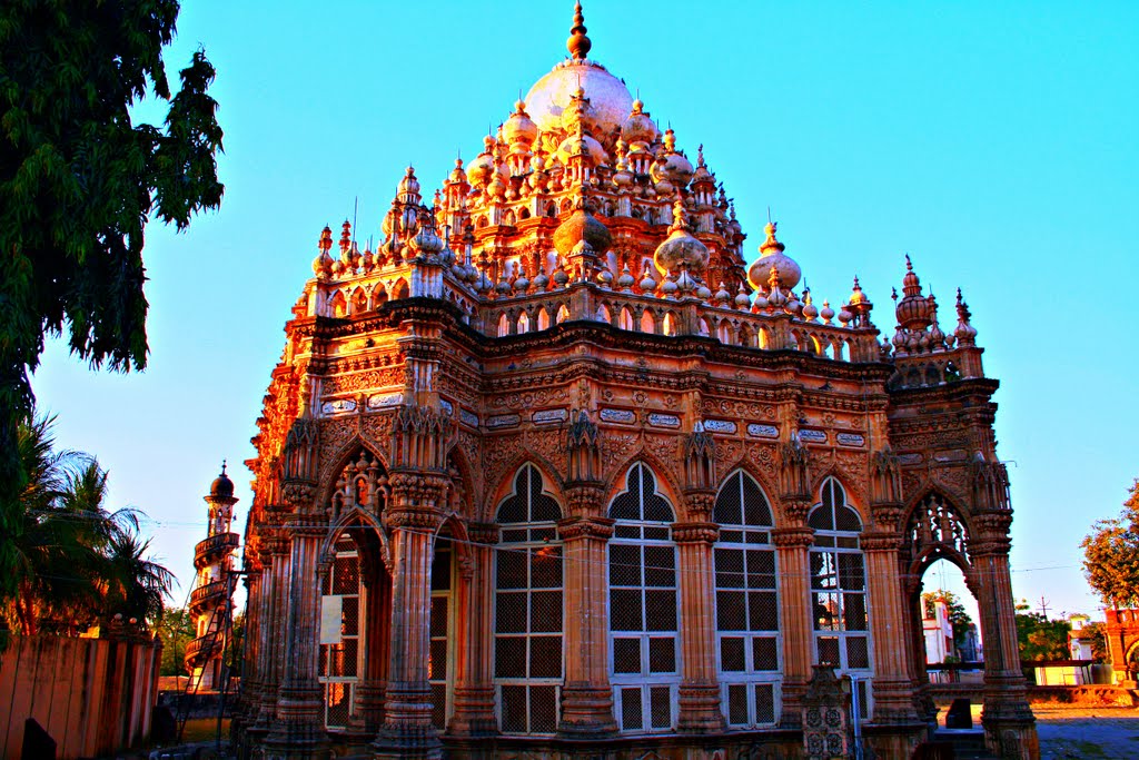 Mahabat maqbara - junagadh by himmat chhayani