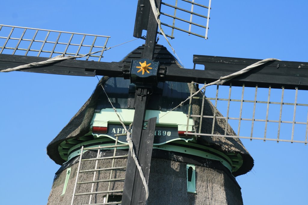 Poldermolen F aan de Grote Sloot te Burgerbrug Noord-Holland NL by frank001