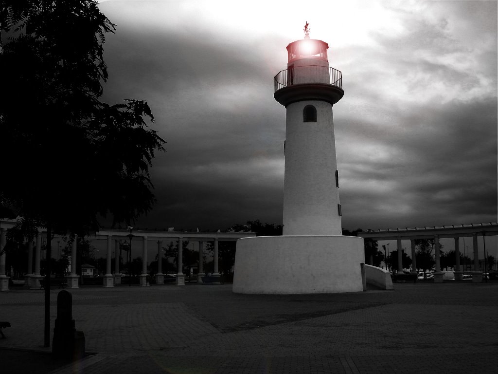 El Faro del Parque del Mar by redi