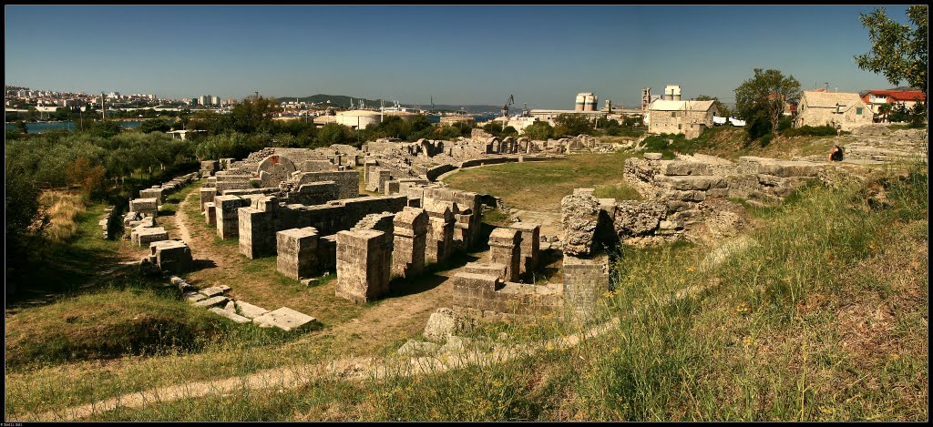 Solin, Római Amfiteátrum by Csépe Zsolt