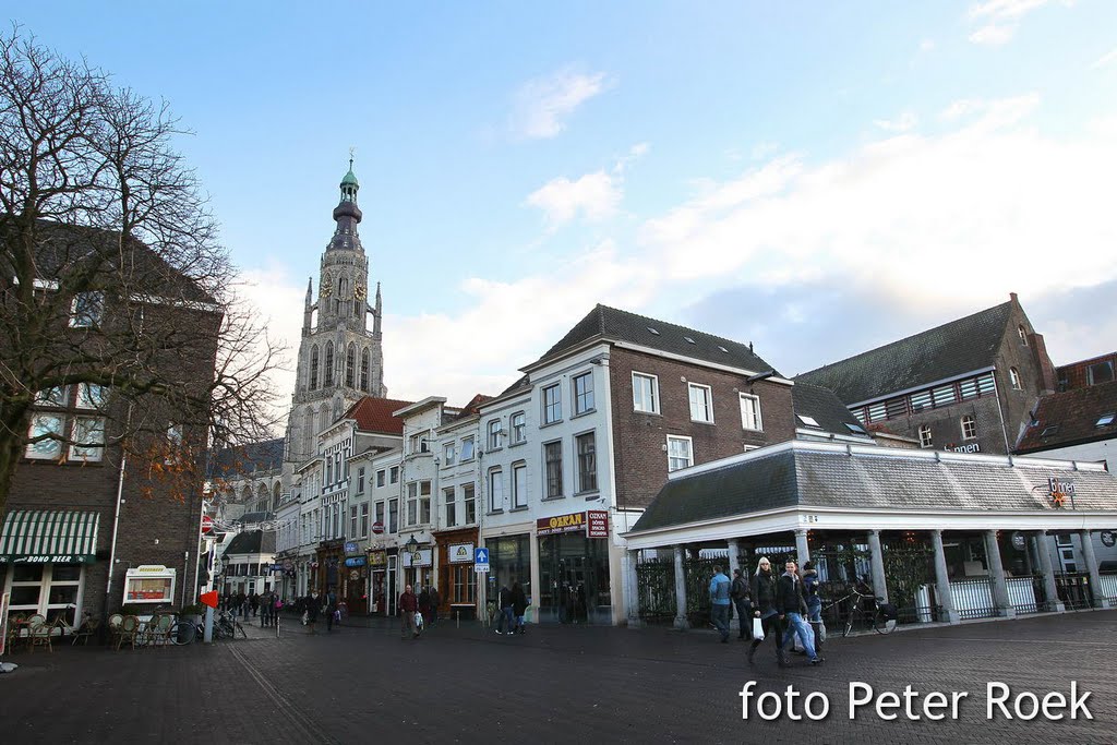 Breda Vismarkt II by Peter Roek