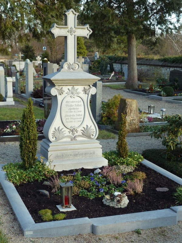 Friedhof an der Bergkirche St. Stephanus by Ralf Houven