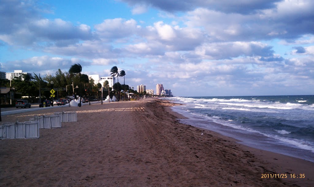 Fort Lauderdale by Rich Mantz