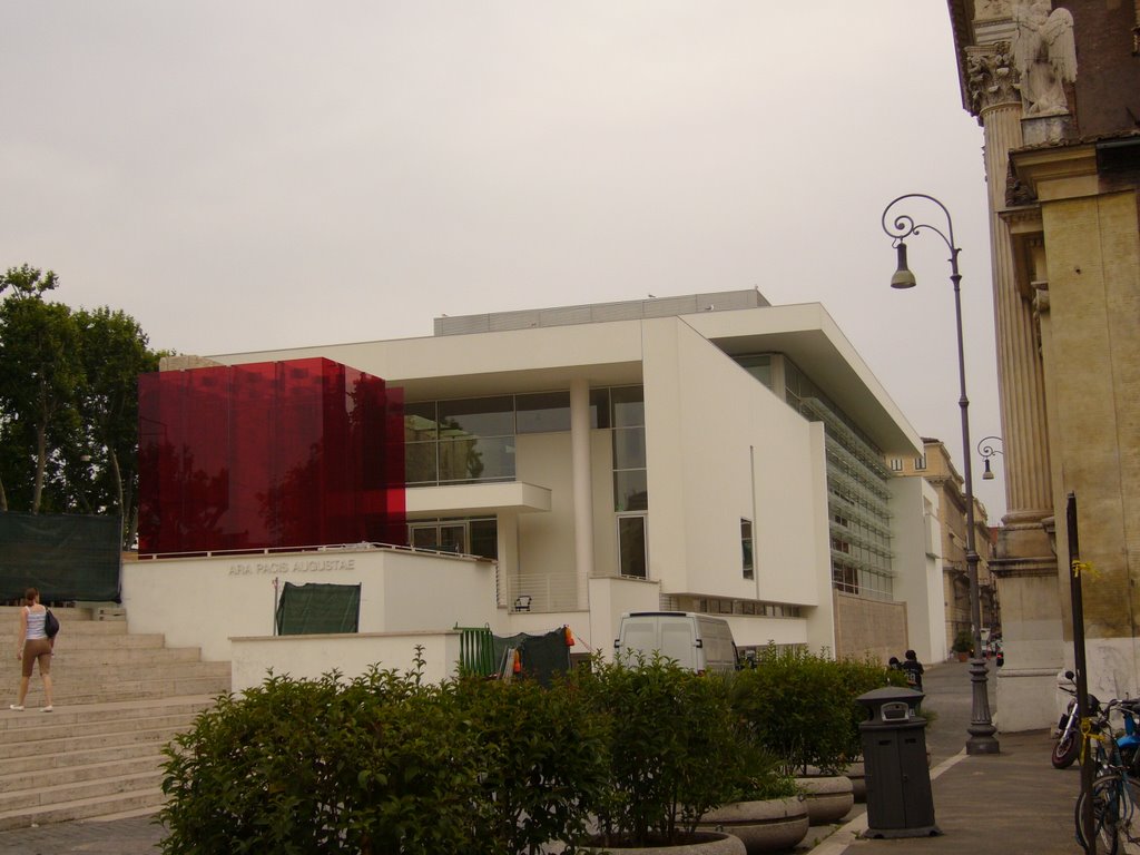 Ara Pacis 2 by Eduardo Bassolino