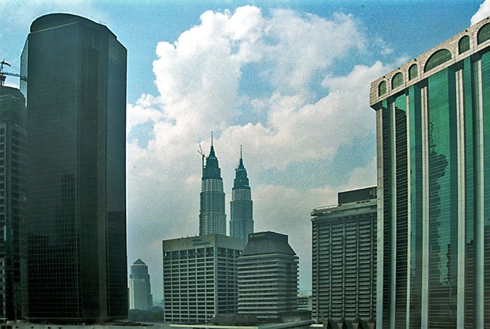 Petronas Towers by Henk van Es